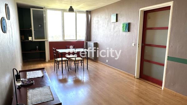 Appartement
         2 pièces
        - 54 m² 98 000 € *