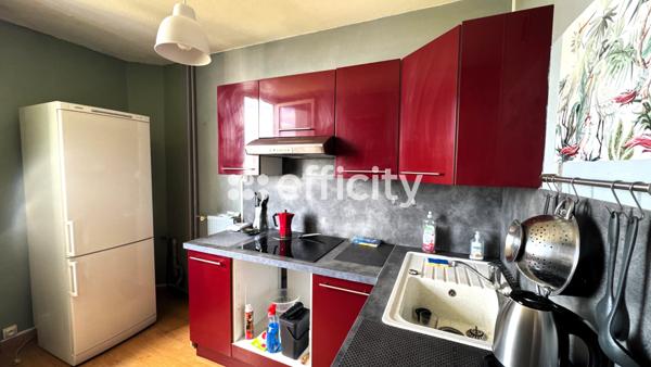 Appartement
         2 pièces
        - 54 m² 98 000 € *
