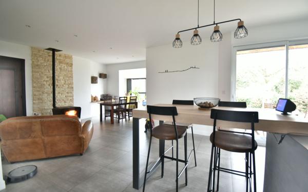 Maison à vendre    6 pièces •  Meximieux