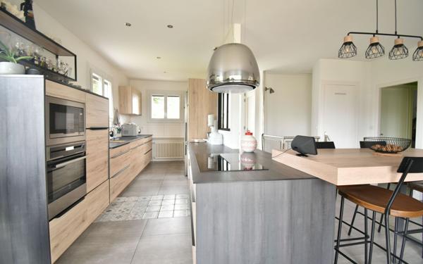 Maison à vendre    6 pièces •  Meximieux