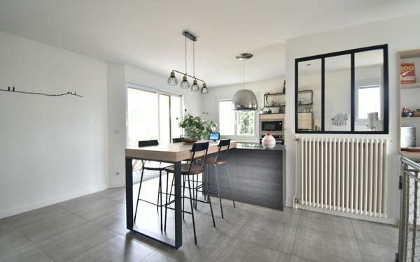 Maison à vendre    6 pièces •  Meximieux