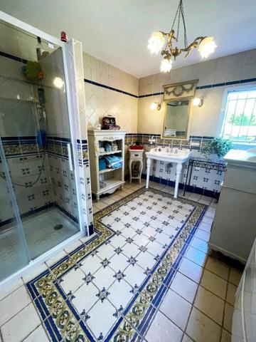 Vente                                                      Maison
                        
                     6 pièces                      154 m2                     à Belle-Église
