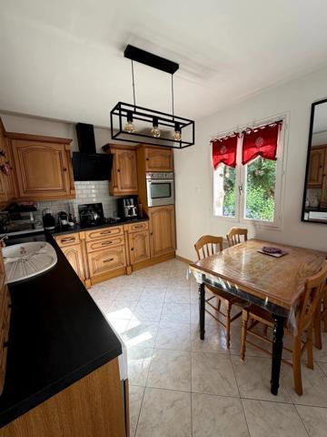 Vente                                                      Maison
                        
                     6 pièces                      154 m2                     à Belle-Église