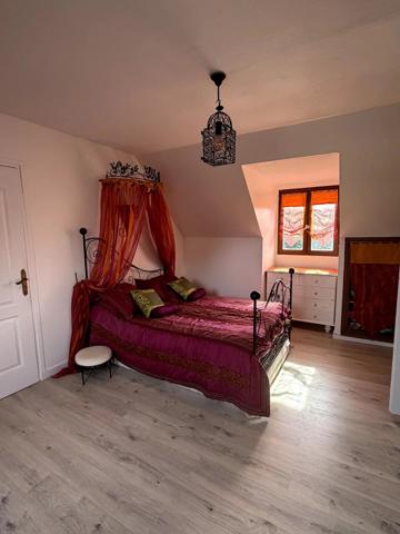 Vente                                                      Maison
                        
                     6 pièces                      154 m2                     à Belle-Église
