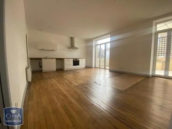Appartement à louer 4 pièces 72.72m² Brive-la-Gaillarde (19100)