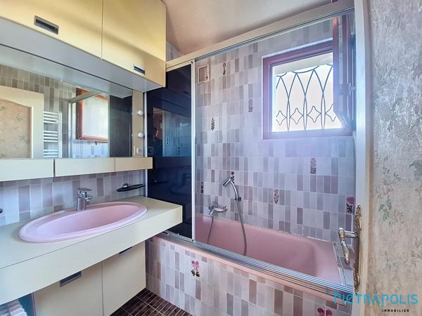 Ensemble immobilier de 2 maisons individuelles