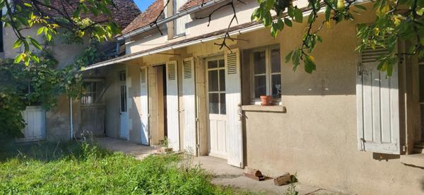 Jolie fermette à rénover sur plus de 4000 m2