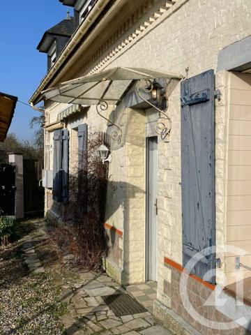 Maison à vendre  15 pièces - 181,30 m 2   VERVINS  - 02