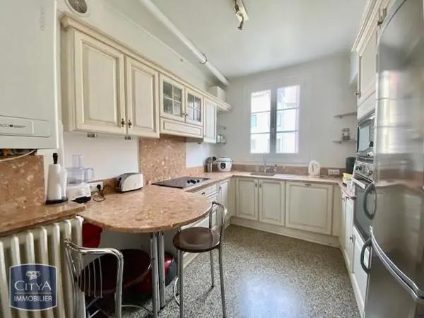 Appartement à louer 4 pièces 79.08m² Dijon (21000)