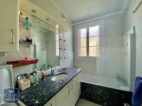Appartement à louer 4 pièces 79.08m² Dijon (21000)