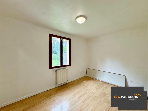 Coulommiers (77120) Maison 132m². DPE en C. Terrain 669m². Garages