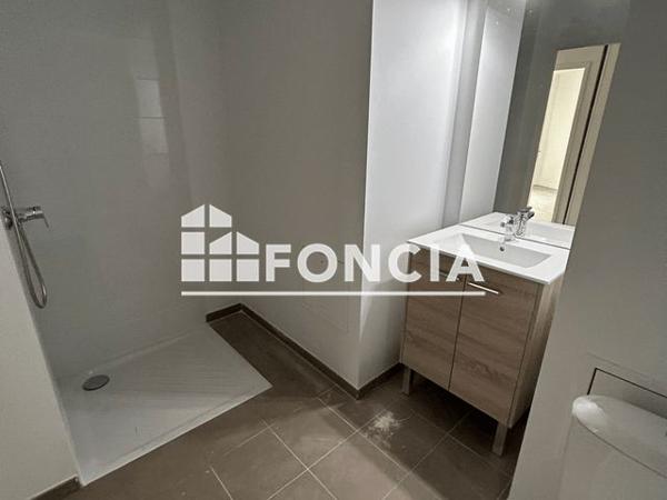 Location Appartement 2 pièces 44 m² - 18 RUE DE MARQUILLIES Lille 59000