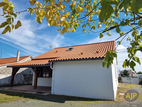 Location maison Cugand : 1 000 € - AJP Immobilier Clisson