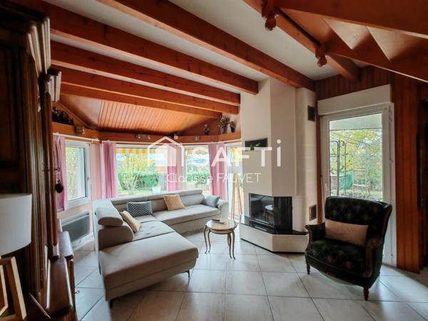 Belle maison de campagne des années 1990