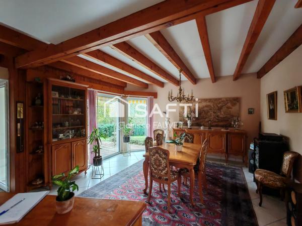 Belle maison de campagne des années 1990