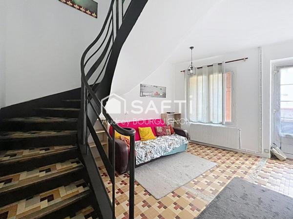 Maison de Ville à Lapalud, 120 m², 3 Chambres