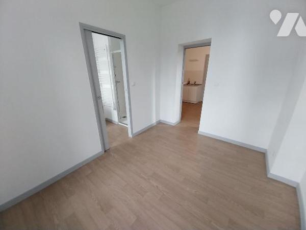 Appartement à Vendre à Vitré (35500) en Ille-et-Vilaine (35)

VITRE CENTRE-VILLE, au sein d'u...