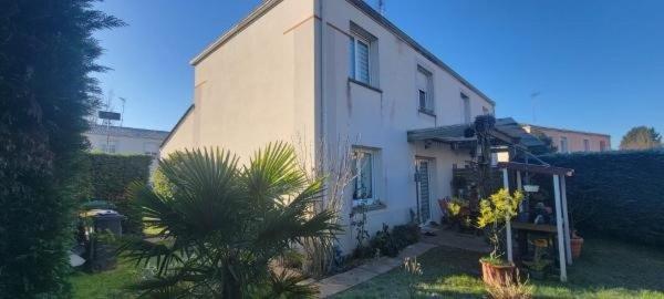 Maison 3 chambres avec jardin et garage