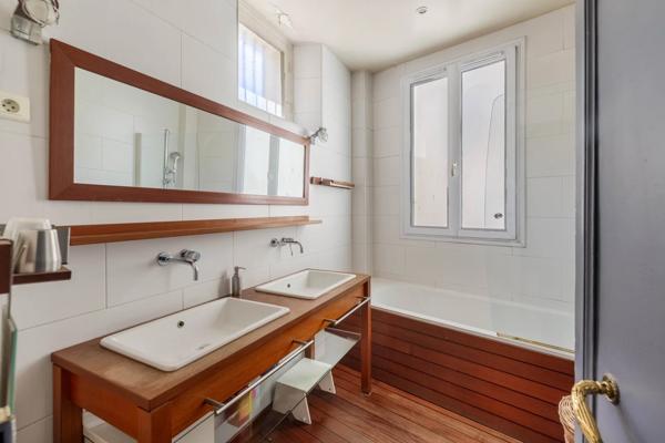 Appartement Paris 18 e - AVENUE JUNOT