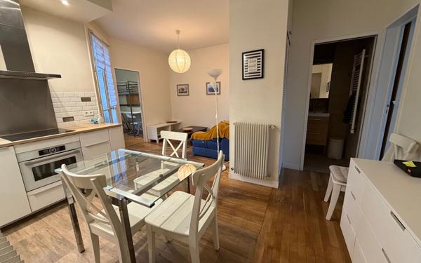 Appartement à vendre    3 pièces • 41,38 m2 Saint-Maur-des-Fossés