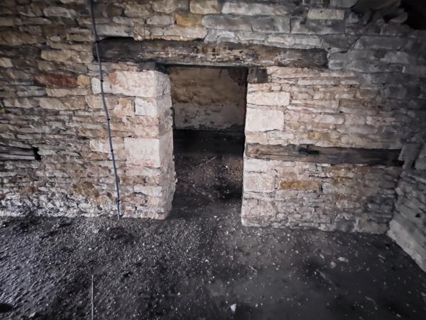 Frôlois (21150) Maison à restaurer avec terrain et dépendances 21150 FROLOIS.