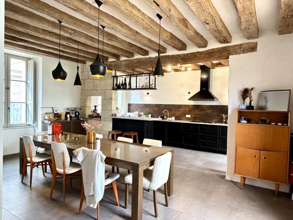 Vente Maison de luxe Loches 10 Pièces 327 m²