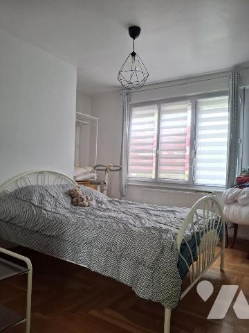 Maison de 90m² hab avec 3 chambres sur le même palier;  2 SDB; SOUS SOL complet ; JARDIN et Garage  