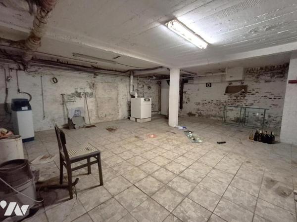 Maison de 90m² hab avec 3 chambres sur le même palier;  2 SDB; SOUS SOL complet ; JARDIN et Garage  