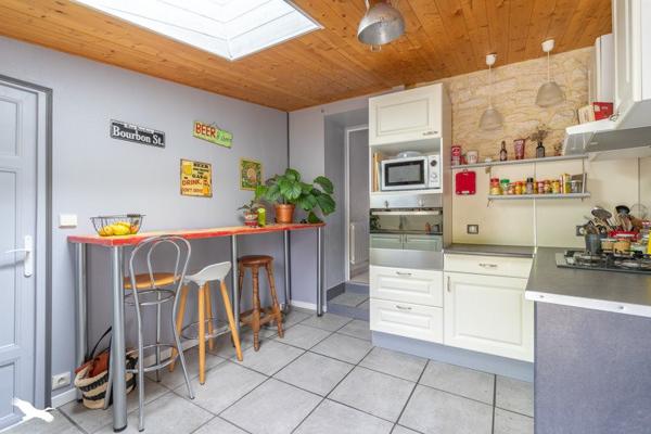 Maison à vendre 213 000 € Saujon 4 p 87 m² DPE D