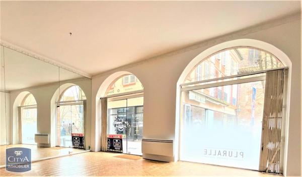 Local commercial à louer 117.57m²