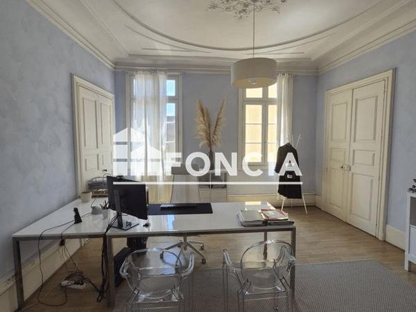 Location Local commercial 7 pièces 178.12 m² - 5 PLACE DU PETIT SCEL Montpellier 34000