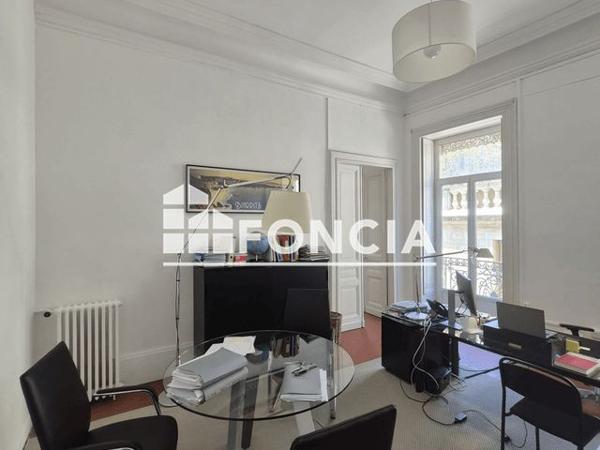 Location Local commercial 7 pièces 178.12 m² - 5 PLACE DU PETIT SCEL Montpellier 34000