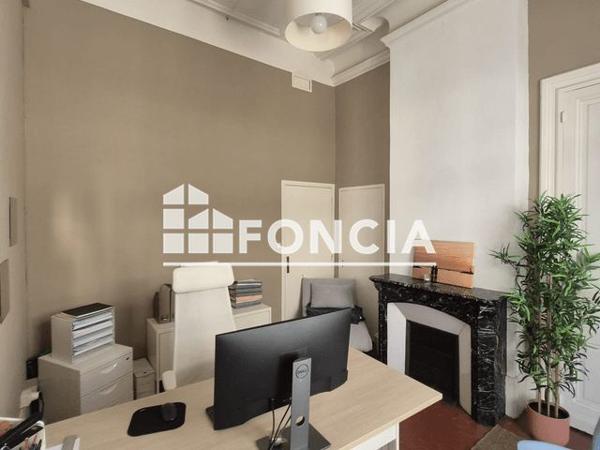 Location Local commercial 7 pièces 178.12 m² - 5 PLACE DU PETIT SCEL Montpellier 34000