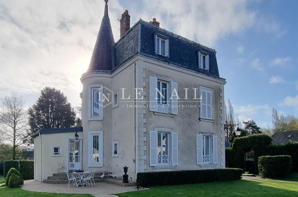 ELEGANTE MAISON DE MAITRE aux PORTES DE LA MAYENNE