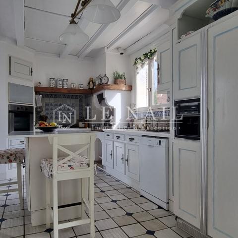 ELEGANTE MAISON DE MAITRE aux PORTES DE LA MAYENNE