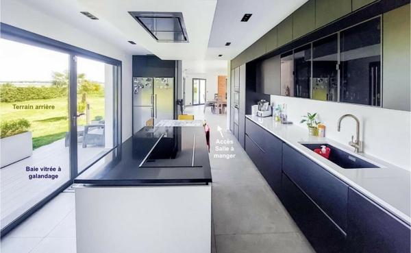 Magnifique propriété contemporaine de 11 pièces!!!