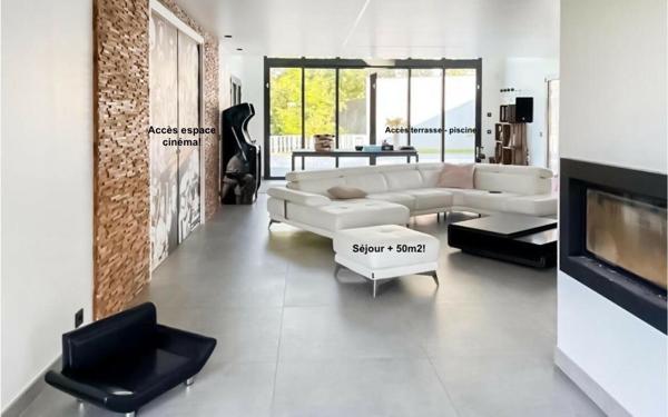 Magnifique propriété contemporaine de 11 pièces!!!