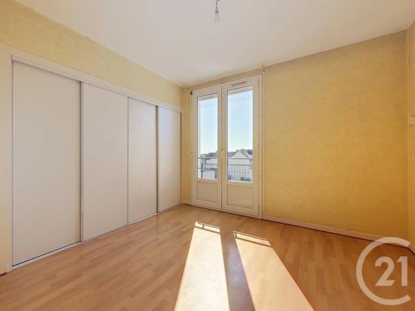 Appartement T4 à vendre  4 pièces - 65 m 2   TROYES  - 10