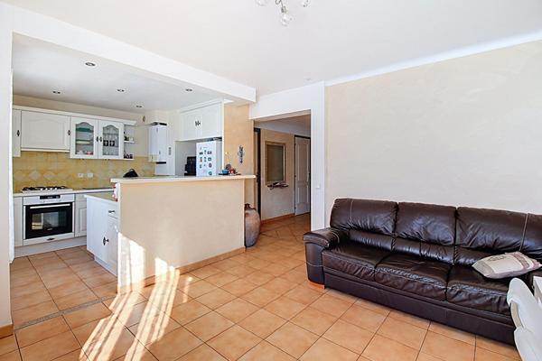 A VENDRE DRAGUIGNAN Appartement 3 chambres, BALCON, PLACE DE STATIONNEMENT