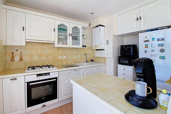 A VENDRE DRAGUIGNAN Appartement 3 chambres, BALCON, PLACE DE STATIONNEMENT