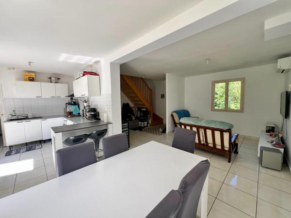 En village, maison 3 chambres de 82 m²