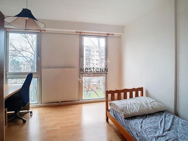 A VENDRE - Arlequin -Grenoble -Appartement de type T5 sans vis à vis avec d'importantes possibilité d'aménagement..