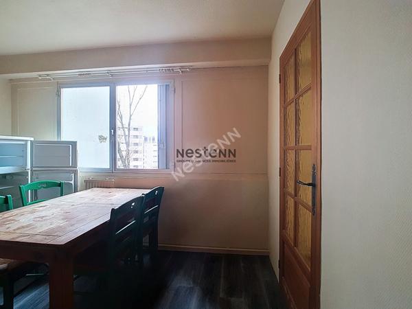 A VENDRE - Arlequin -Grenoble -Appartement de type T5 sans vis à vis avec d'importantes possibilité d'aménagement..