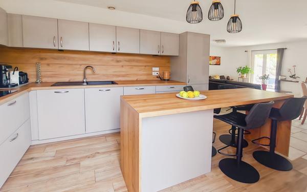 Maison à vendre    5 pièces •  Manosque