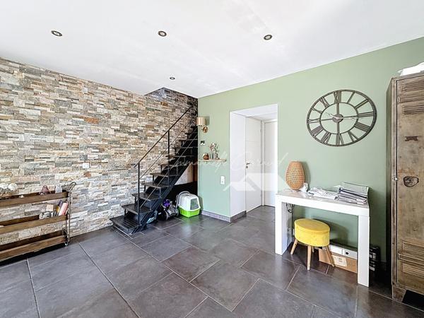 Millau (12100) Quartier des Aumières // Maison 6 pièces 105 m2 habitables environ avec jardin, piscine et spa