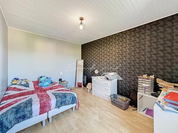 Millau (12100) Quartier des Aumières // Maison 6 pièces 105 m2 habitables environ avec jardin, piscine et spa