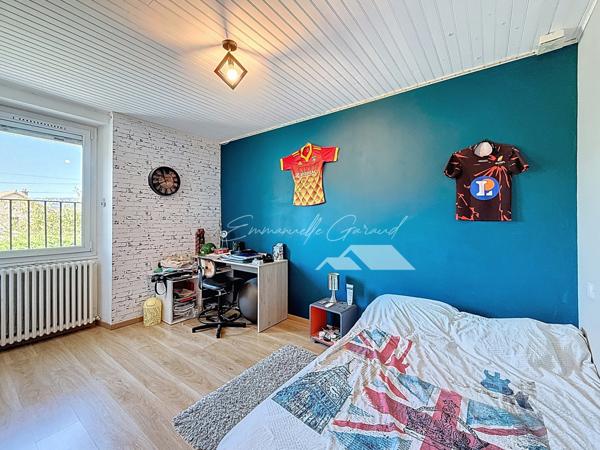 Millau (12100) Quartier des Aumières // Maison 6 pièces 105 m2 habitables environ avec jardin, piscine et spa