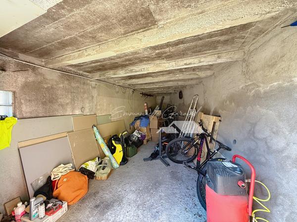 Millau (12100) Quartier des Aumières // Maison 6 pièces 105 m2 habitables environ avec jardin, piscine et spa