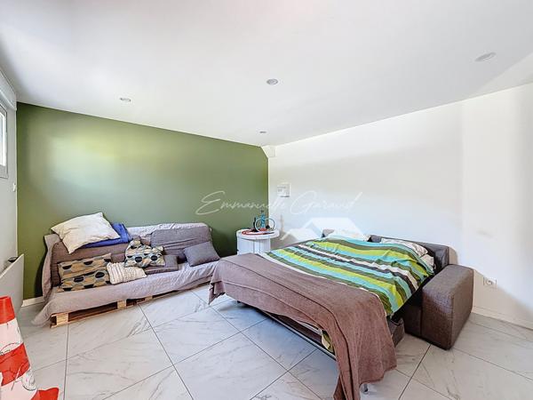 Millau (12100) Quartier des Aumières // Maison 6 pièces 105 m2 habitables environ avec jardin, piscine et spa