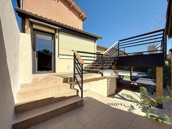 Millau (12100) Quartier des Aumières // Maison 6 pièces 105 m2 habitables environ avec jardin, piscine et spa